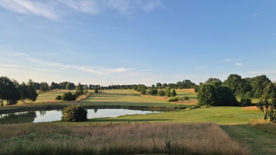 Impressionen am frühen Morgen auf dem Platz